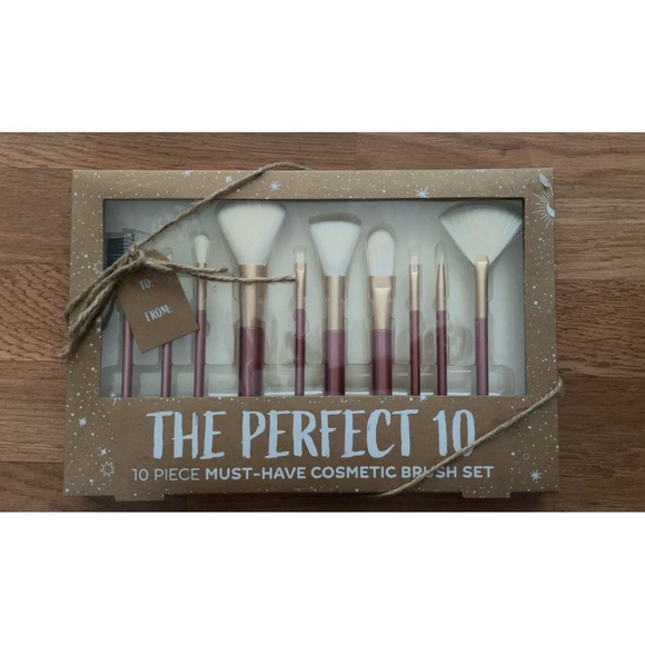 Other - The Perfect 10 Cosmetic Brush Set.